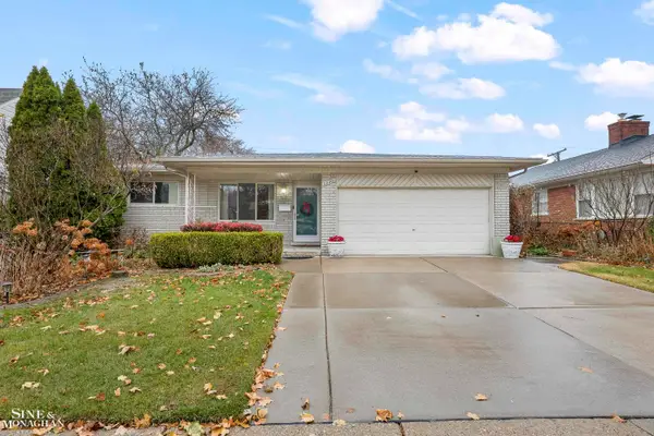 22201 Benjamin, Saint Clair Shores, MI 48081