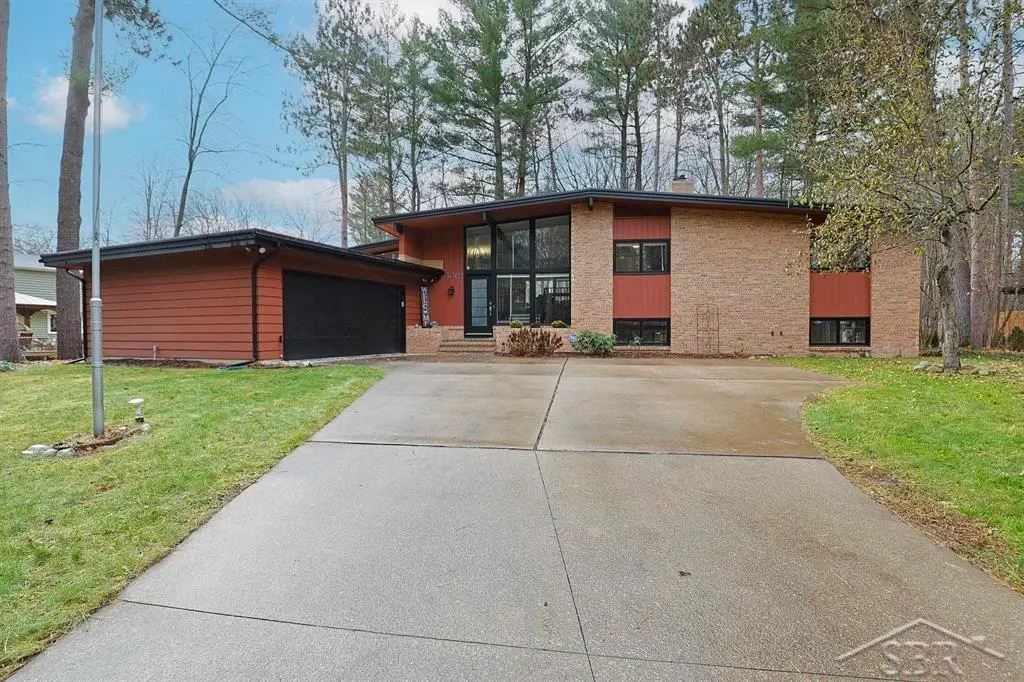 5501 Siebert, Midland, MI 48640 - #1