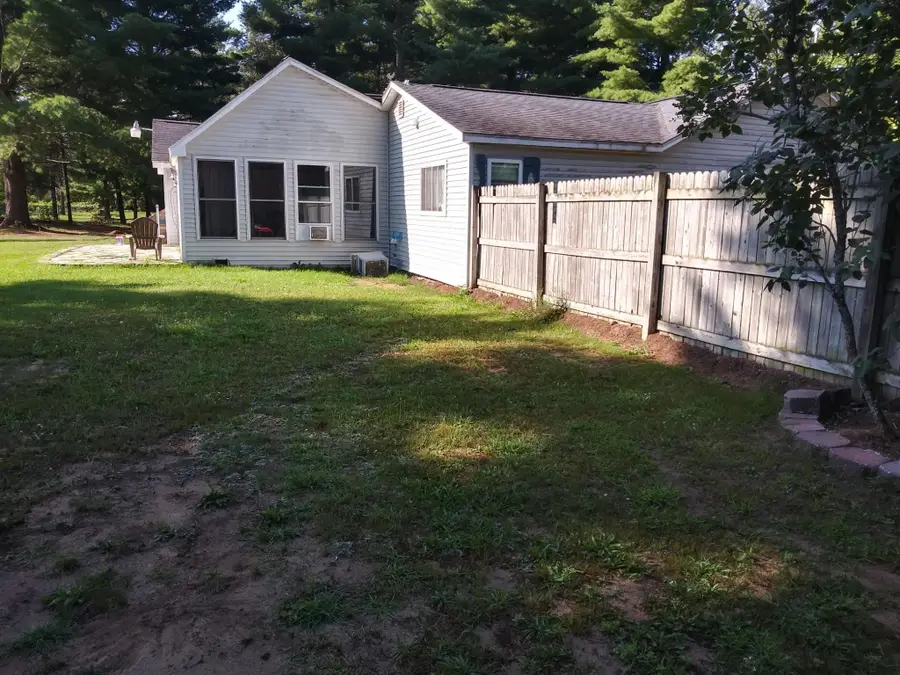 3862 Ash, Harrison, MI 48625 - Image #2