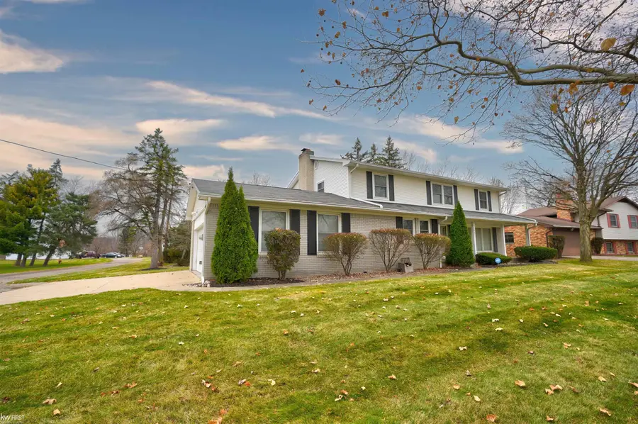 1642 Wagon Wheel, Grand Blanc, MI 48439 - Image #2