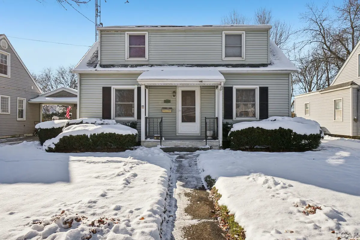 547 Riverside, Adrian, MI 49221 - #1