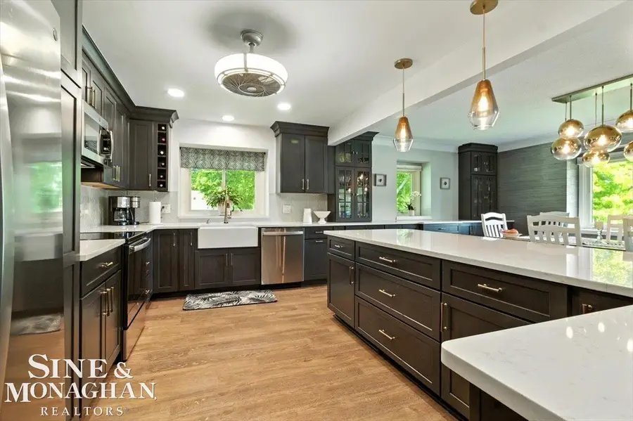 669 N Riverside #Apt 4, Saint Clair, MI 48079 - Image #2