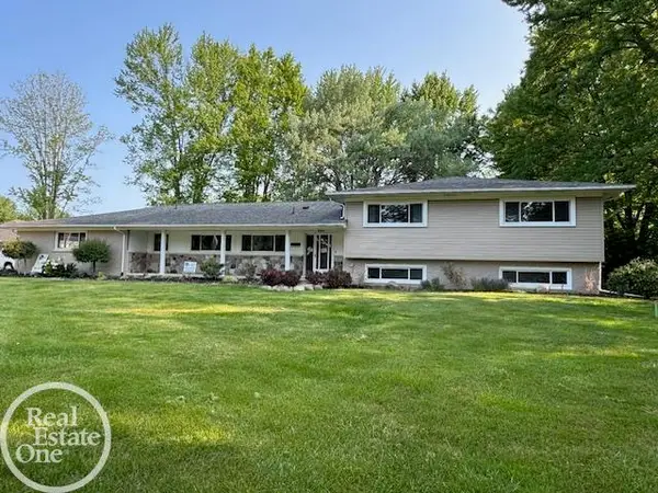 6026 Via Toscana, Troy, MI 48085