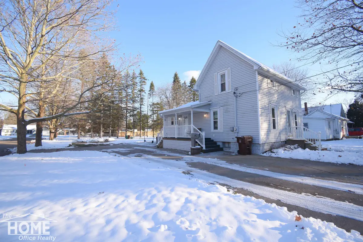 724 N Dewey, Owosso, MI 48867 - #1