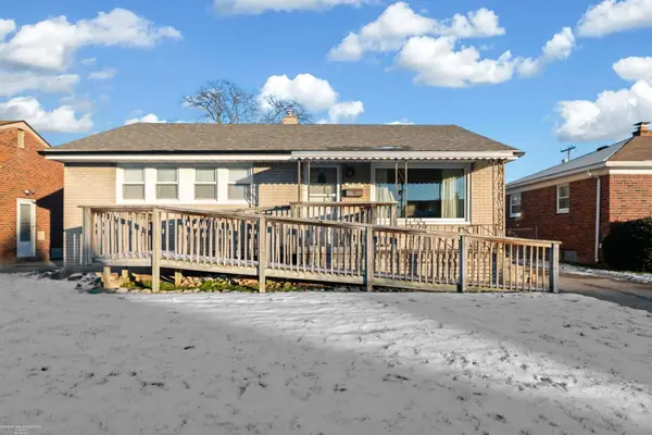 25534 Normandy, Roseville, MI 48066