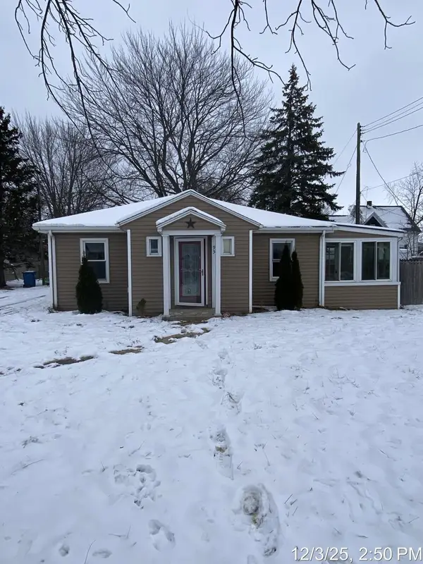 95 N Tuscola, Bay City, MI 48708