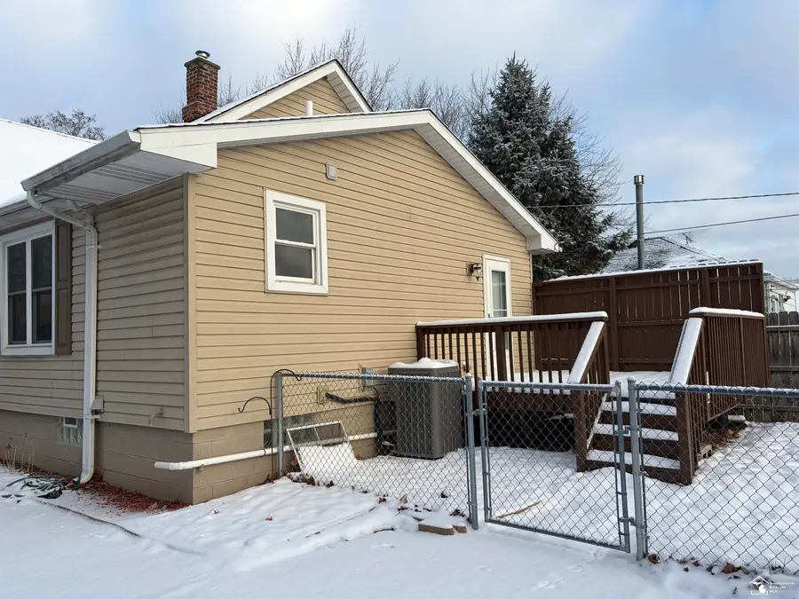 28401 Seneca, Flat Rock, MI 48134 - Image #2