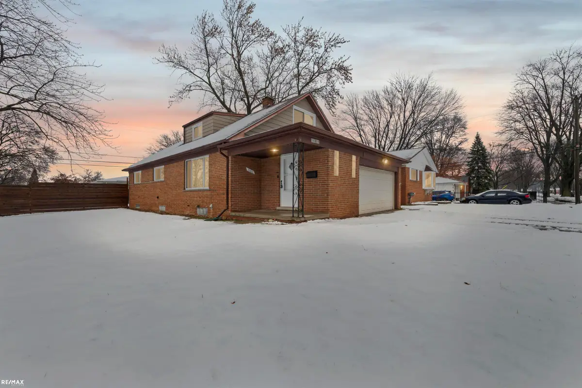 11311 Irvington, Warren, MI 48093 - #1