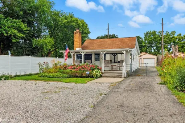 6138 River, East China, MI 48054