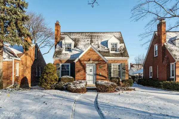 1922 Oxford, Grosse Pointe Woods, MI 48236