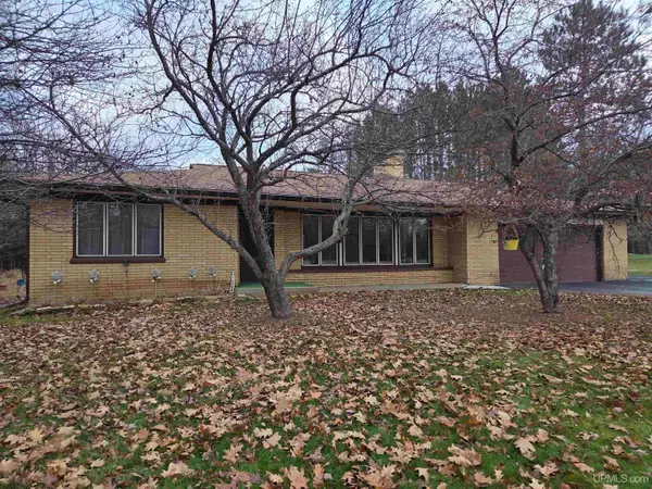 4280 Us 2 W, Iron River, MI 49935