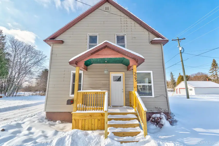 325 North Houghton, Manistique, MI 49854 - Image #2