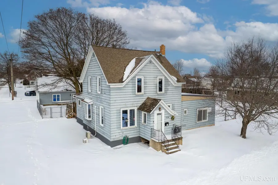 324 Michigan, Gladstone, MI 49837 - Image #3