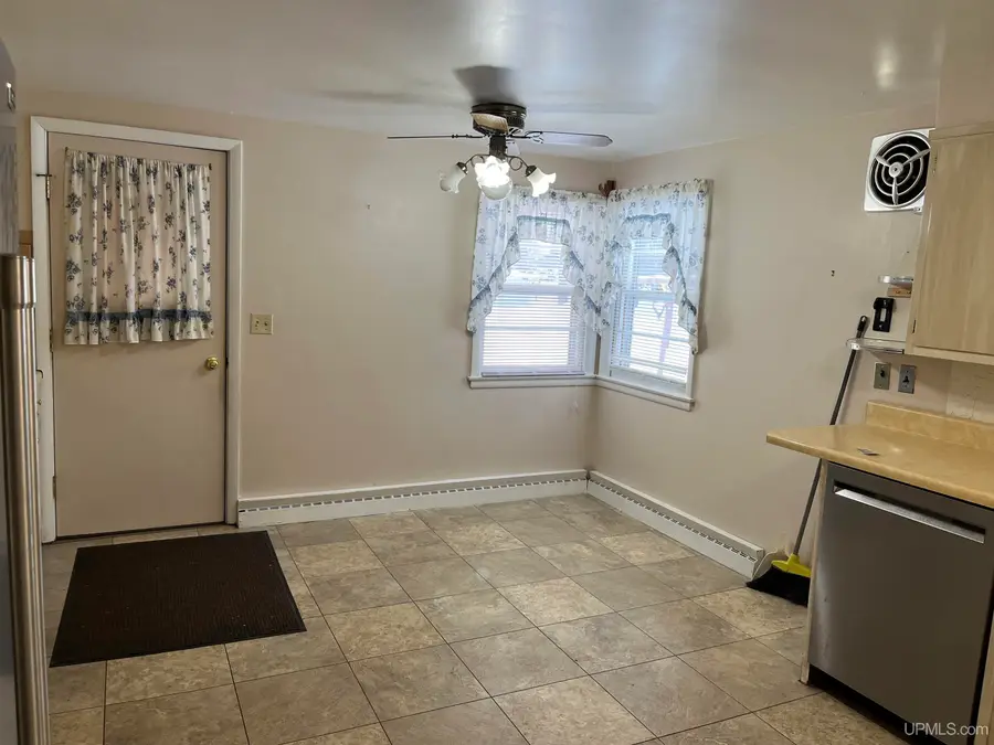 2015 Wetton, Marquette, MI 49855 - Image #3