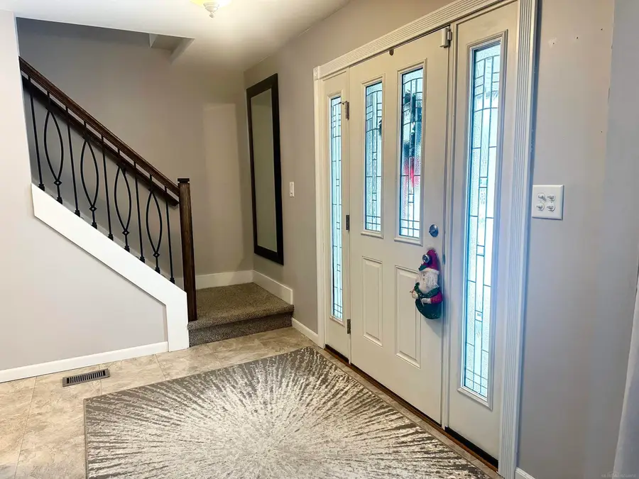 19559 Lloyd St, Clinton Township, MI 48038 - Image #3