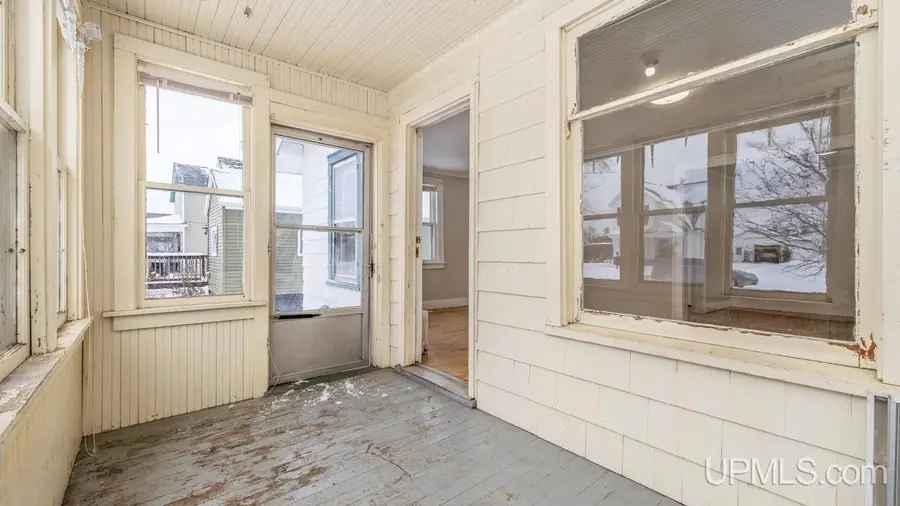 104 W E, Iron Mountain, MI 49801 - Image #3