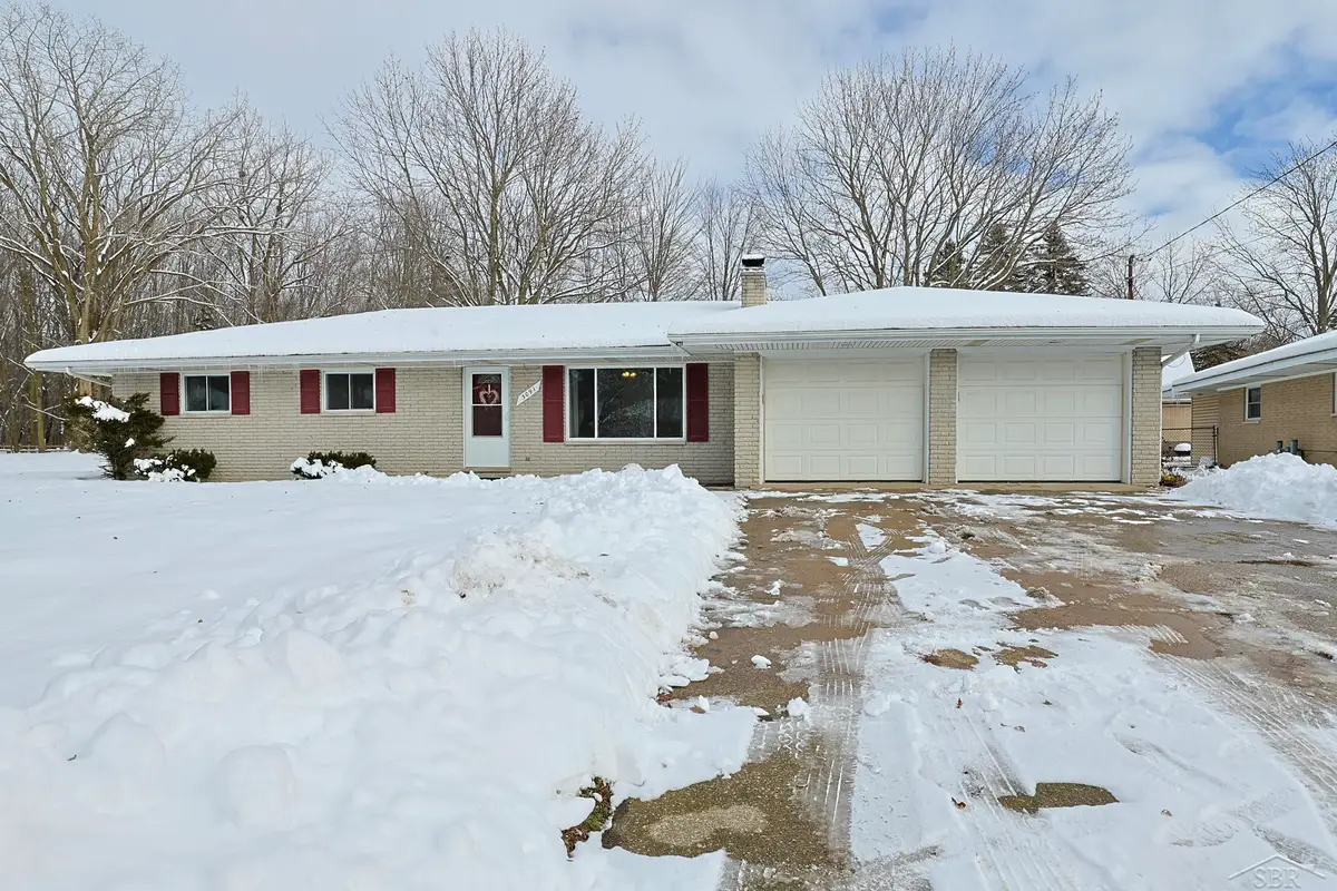 3091 E Navaho, Hemlock, MI 48626 - Image #1