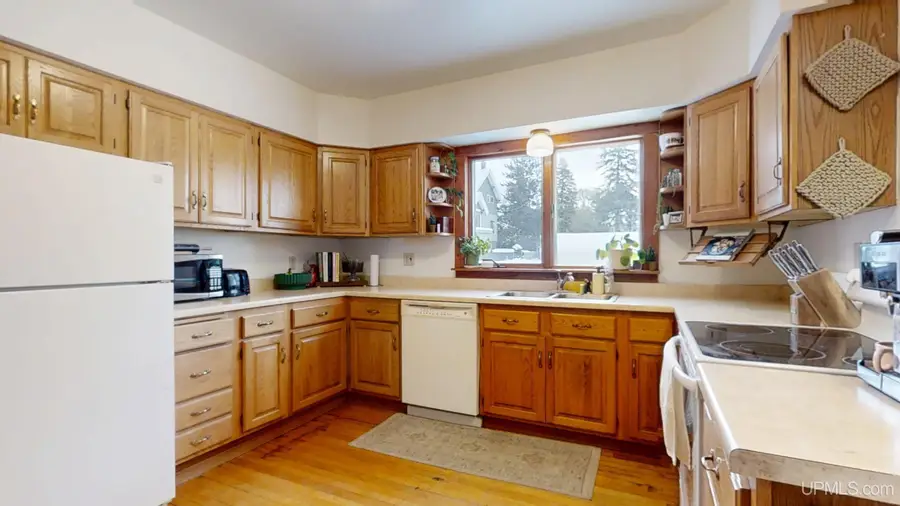 218 Harris, Hancock, MI 49930 - Image #3