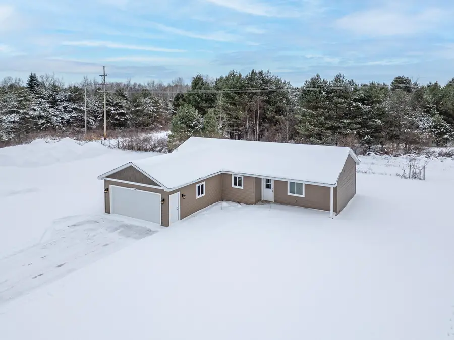 1208 Pheasant Run, Gladwin, MI 48624 - Image #2