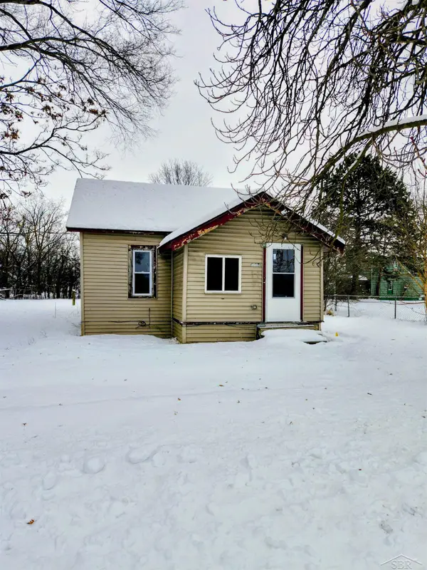 1524 Fenton, Saginaw, MI 48601