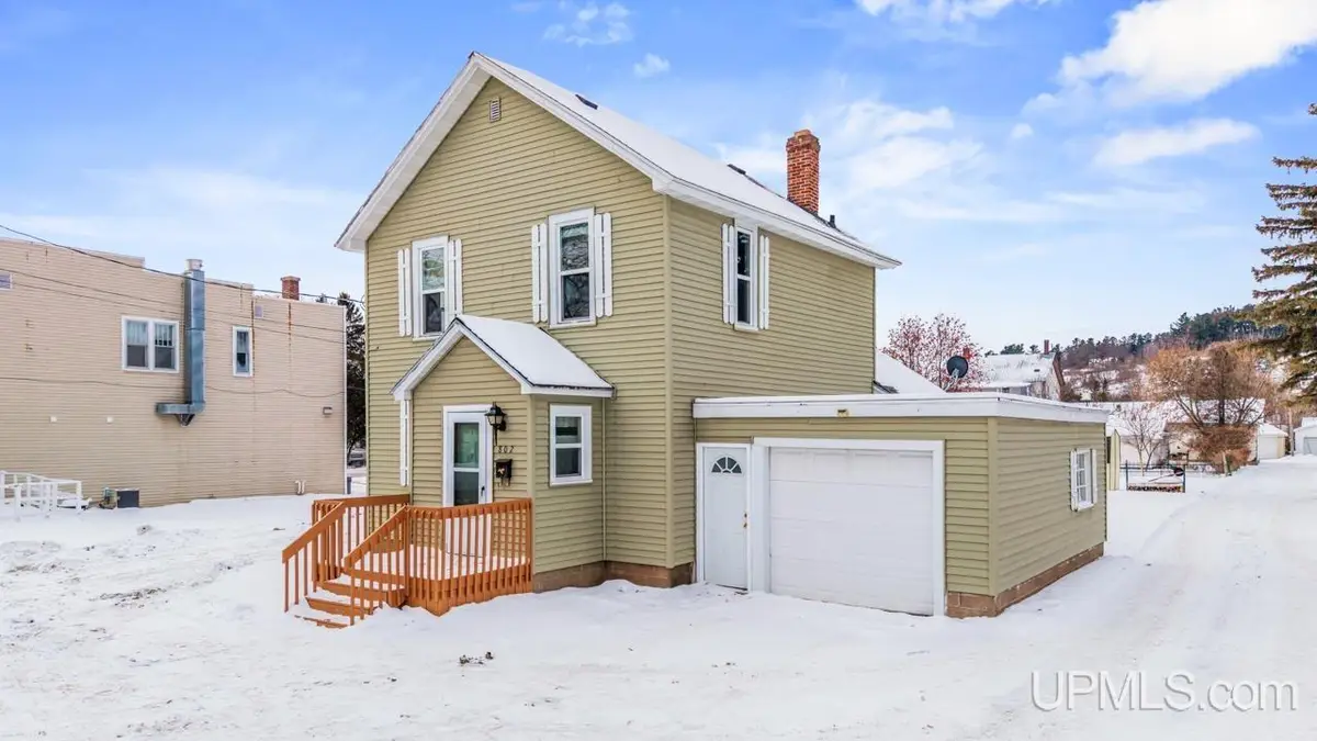 802 Vulcan, Iron Mountain, MI 49801 - Image #1