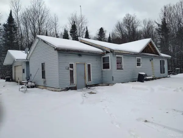 6031 27.15, Gladstone, MI 49837