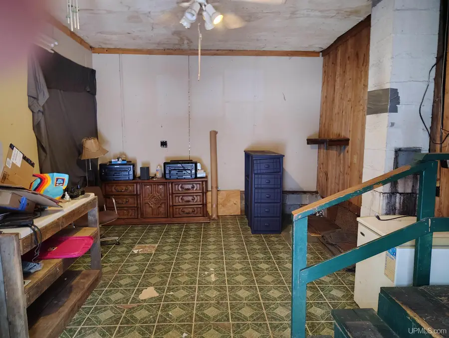 6031 27.15, Gladstone, MI 49837 - Image #3