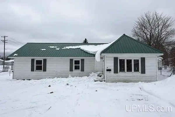 422 E A, Newberry, MI 49868