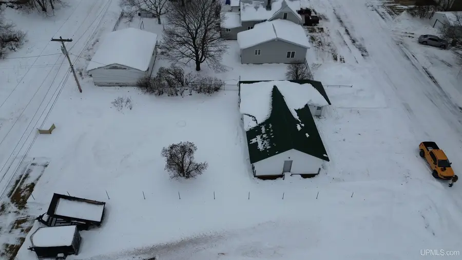 422 E A, Newberry, MI 49868 - Image #3