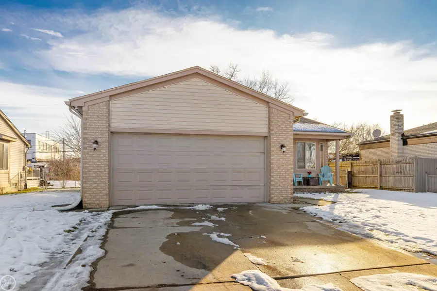 13850 Hartill, Warren, MI 48089 - #2