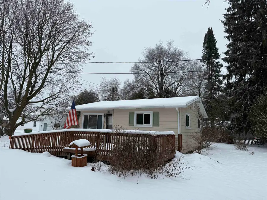 221 N Antler, Gladwin, MI 48624 - Image #2