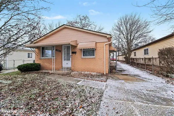 17245 Ivanhoe, Roseville, MI 48066