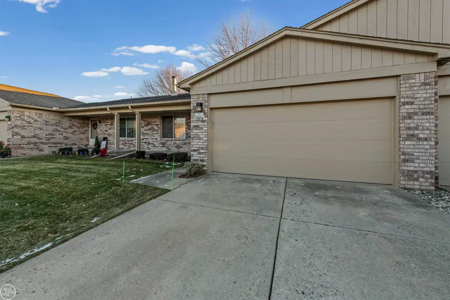 16996 Cristina Ct., Clinton Township, MI 48038 - Image #3