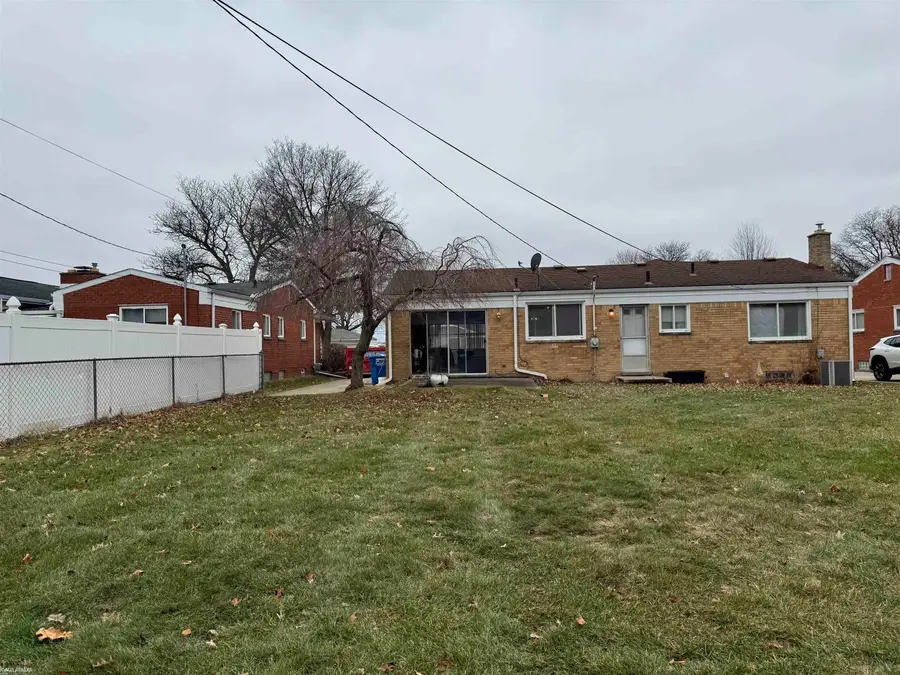 29134 Bonnie, Warren, MI 48093 - #2