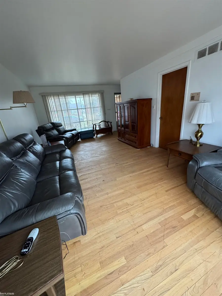 29134 Bonnie, Warren, MI 48093 - #3