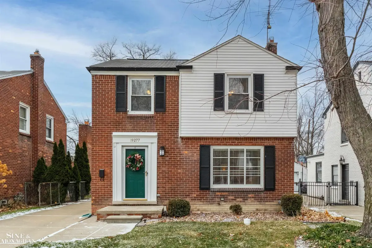 19277 Raymond, Grosse Pointe Woods, MI 48236 - Image #1