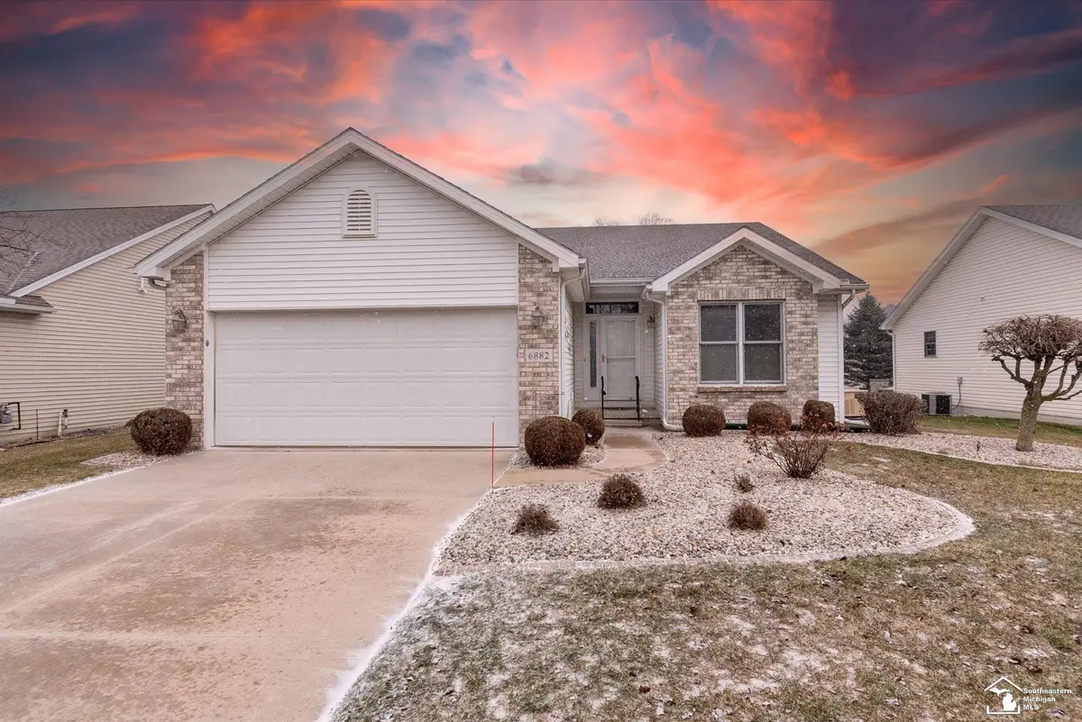 6882 Lexington, Temperance, MI 48182 - #1
