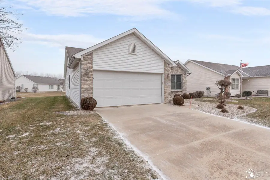 6882 Lexington, Temperance, MI 48182 - #2