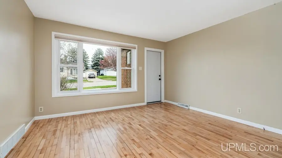 407 Blaine, Iron Mountain, MI 49801 - #2