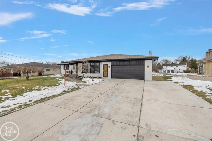 5594 Woodmire, Shelby Township, MI 48316 - Image #3