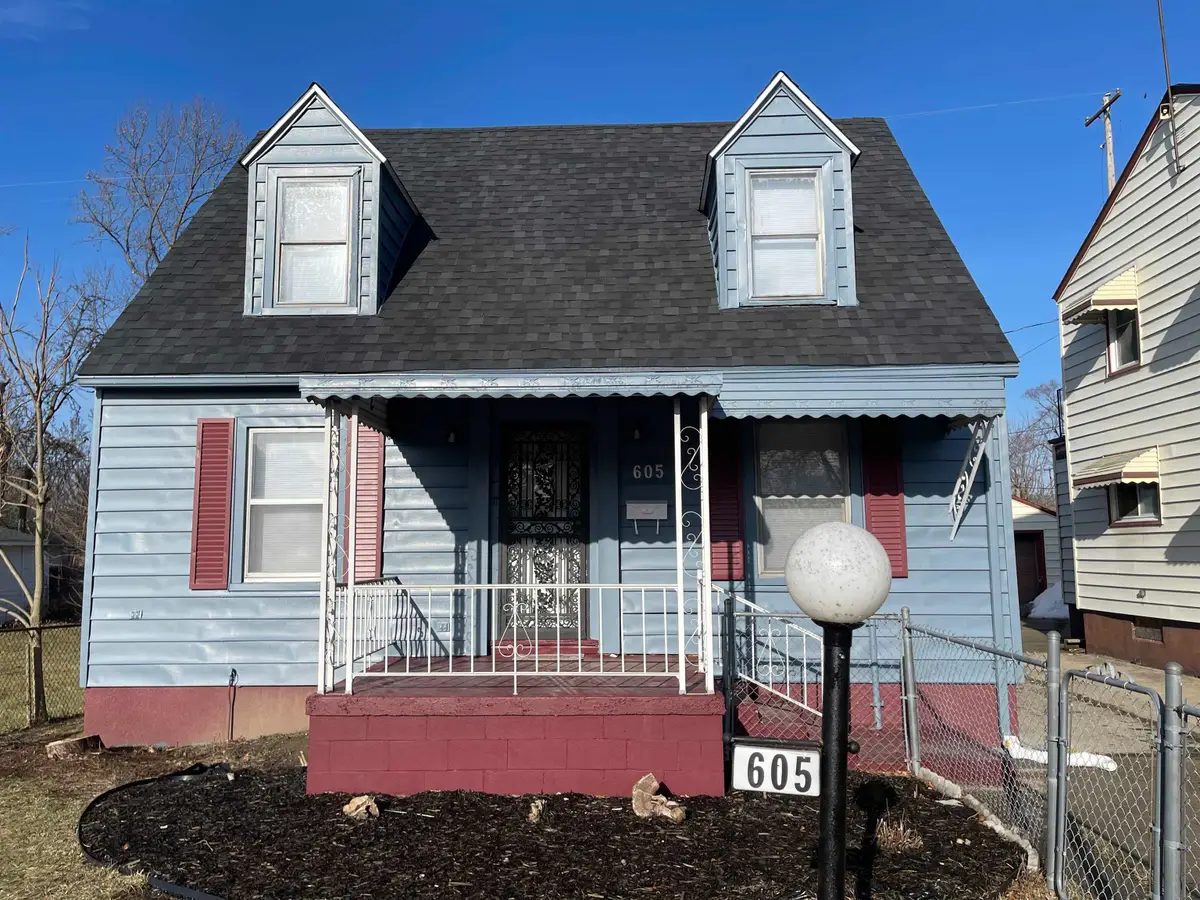 605 E Baltimore, Flint, MI 48505 - #1