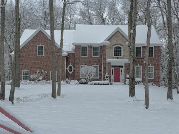 2384 E Cardinal, Midland, MI 48642