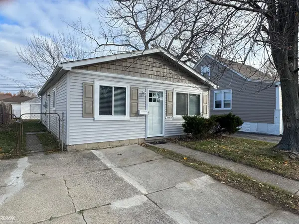 22417 Maxine, Saint Clair Shores, MI 48080