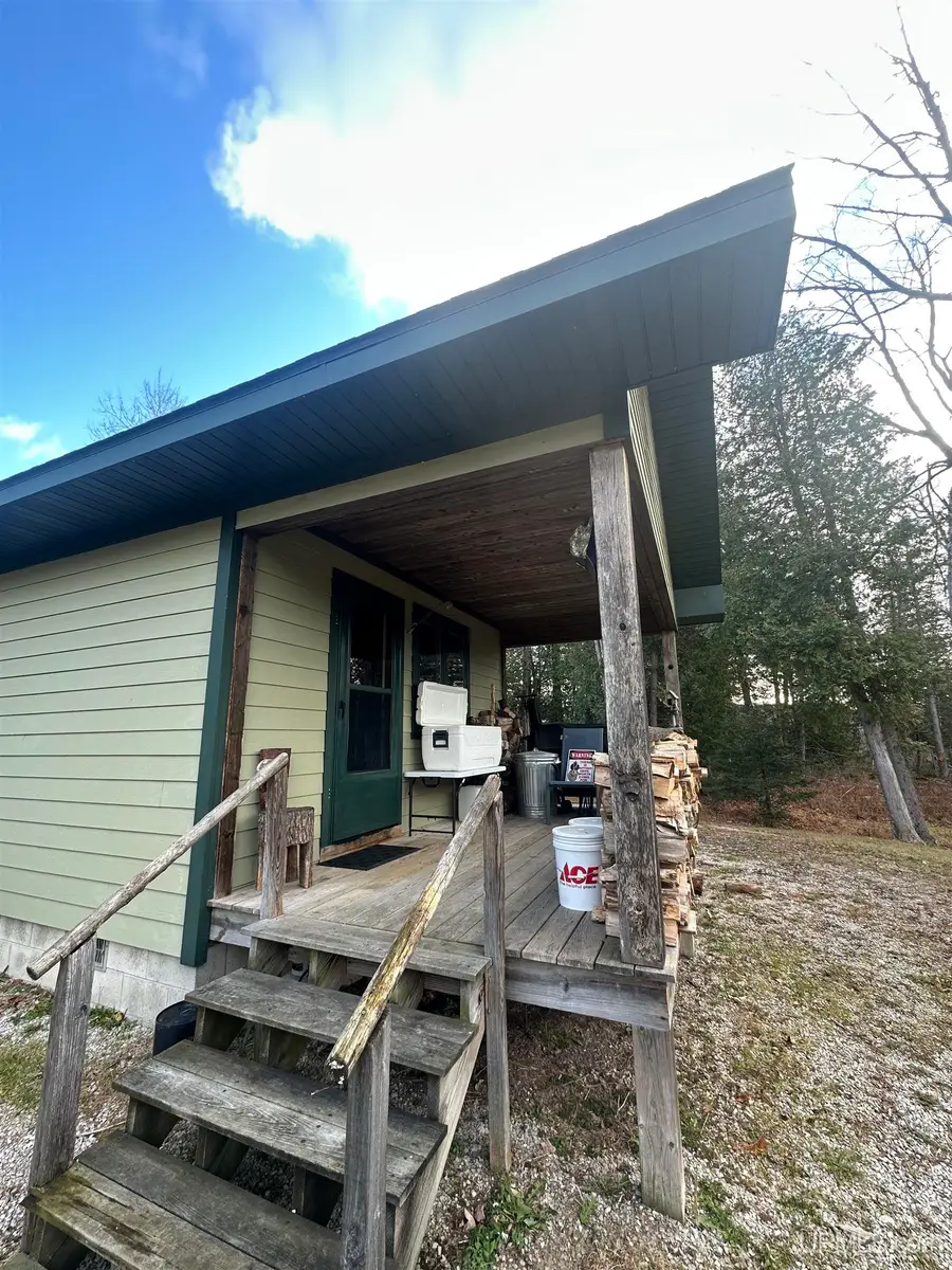 16947 Us-2, Cooks, MI 49817 - Image #3