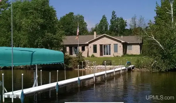 N6147 Milakokia Lake, Gould City, MI 49838