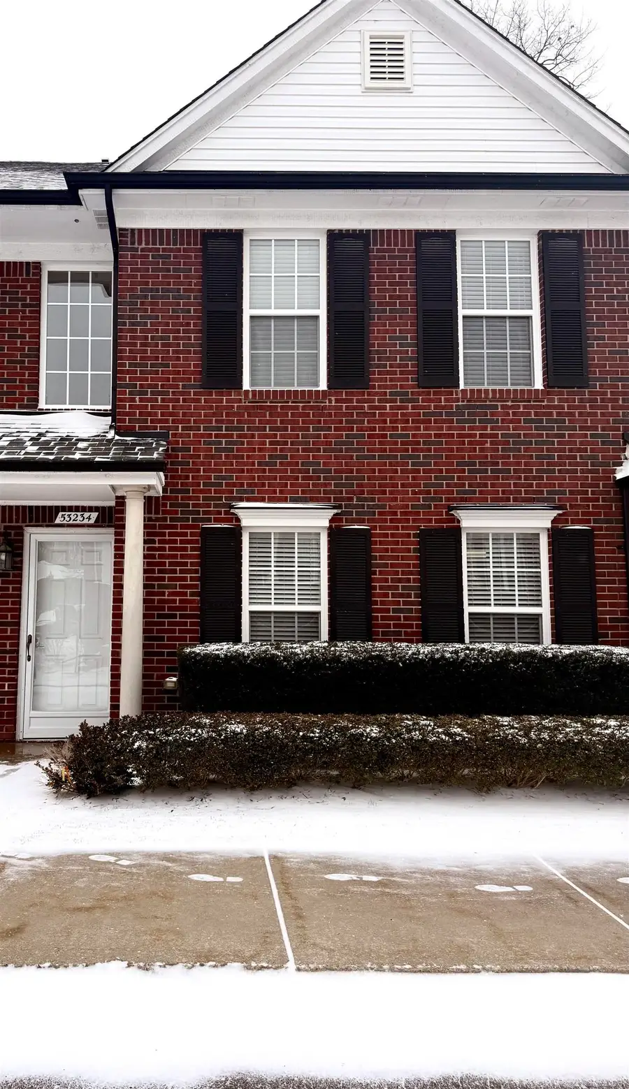 53234 Manchester, Shelby Township, MI 48316 - Image #2