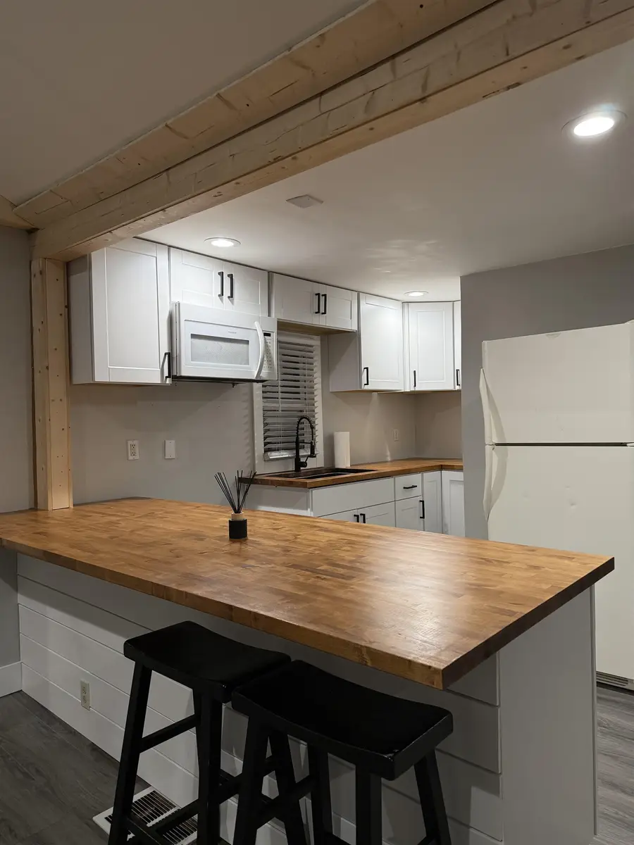 2117 E Schumacher, Burton, MI 48529 - #3