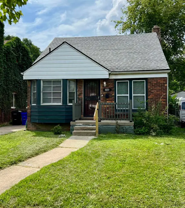 20313 Schoenherr, Detroit, MI 48205