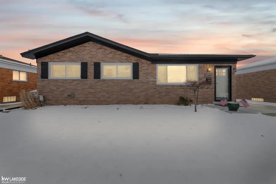 22204 Hoffman, Saint Clair Shores, MI 48082 - Image #2