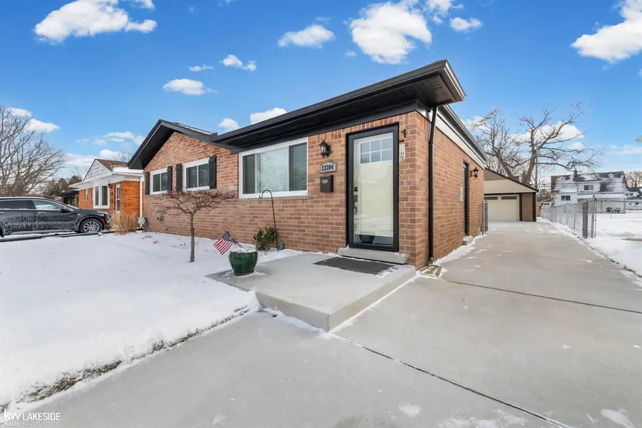 22204 Hoffman, Saint Clair Shores, MI 48082 - Image #3